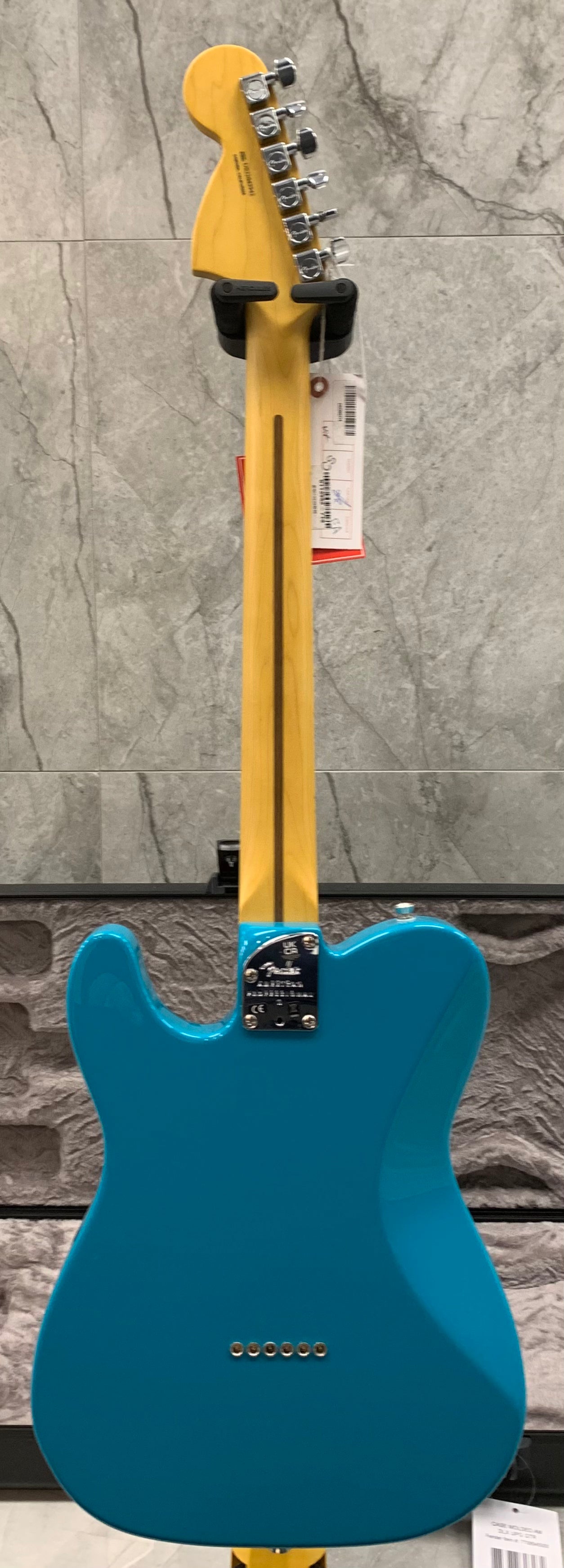 Fender American Professional II Telecaster Deluxe Maple Fingerboard Miami Blue F-0113962719 SERIAL NUMBER US22043942 - 8.0 LBS