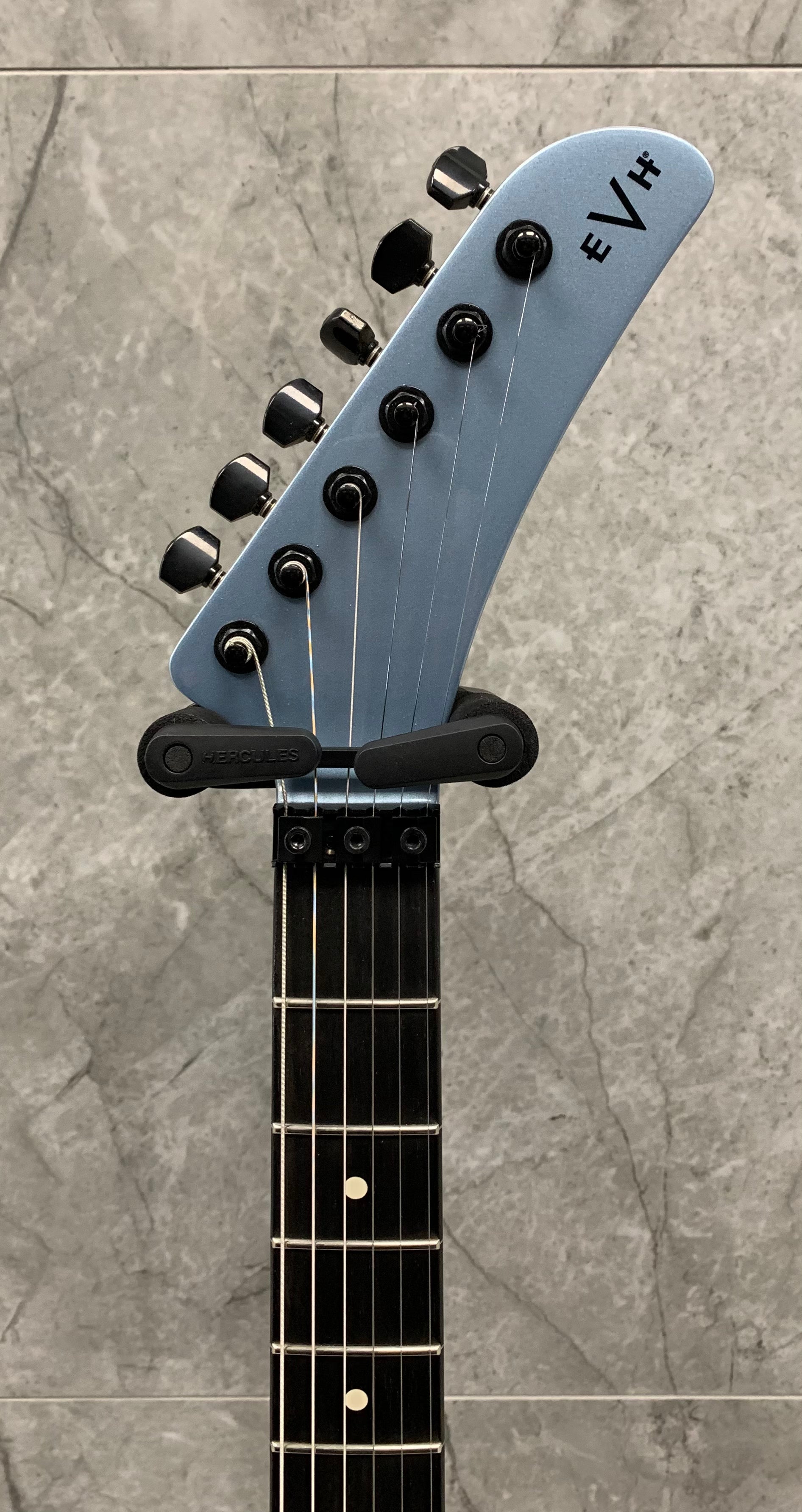 EVH 5150 Series Standard Ebony Fingerboard, Ice Blue Metallic 5108001513 SERIAL NUMBER EVH2202533 - 7.6 LBS