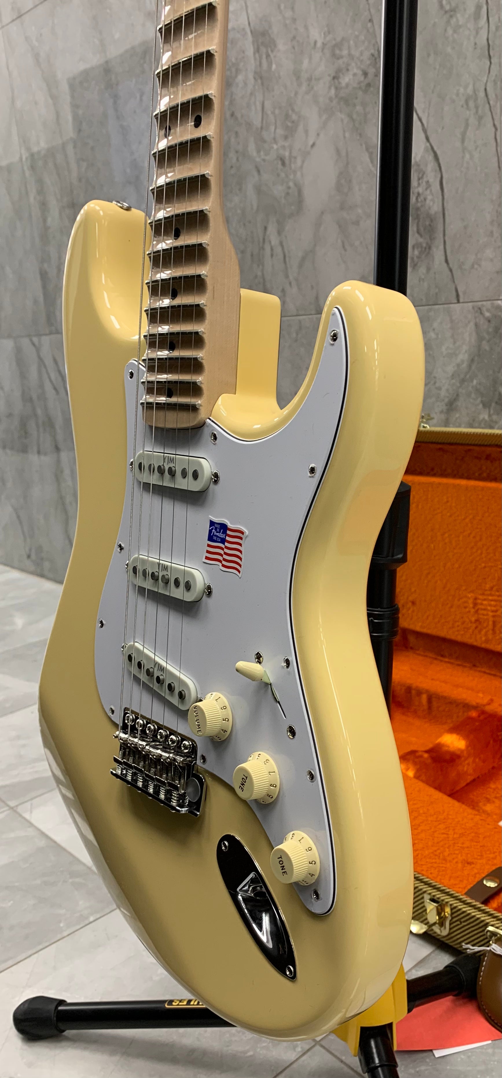 Fender USA Yngwie Malmsteen Stratocaster Scalloped Maple Fingerboard Vintage White 0107112841