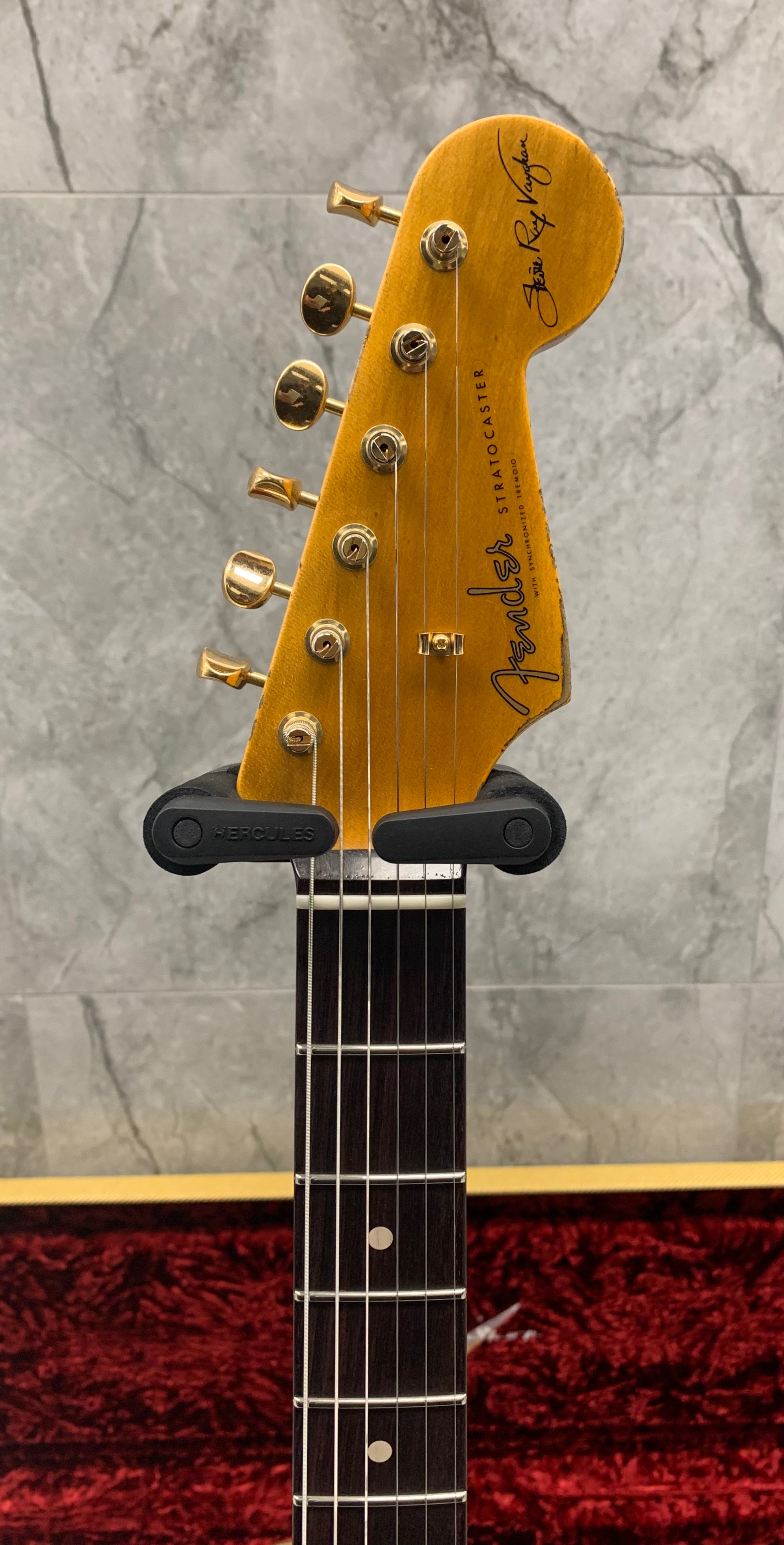 Fender Custom Shop SRV Stevie Ray Vaughan Signature Stratocaster Relic with Closet Classic Hardware, Rosewood Fingerboard, Faded 3-Color Sunburst 9235001087