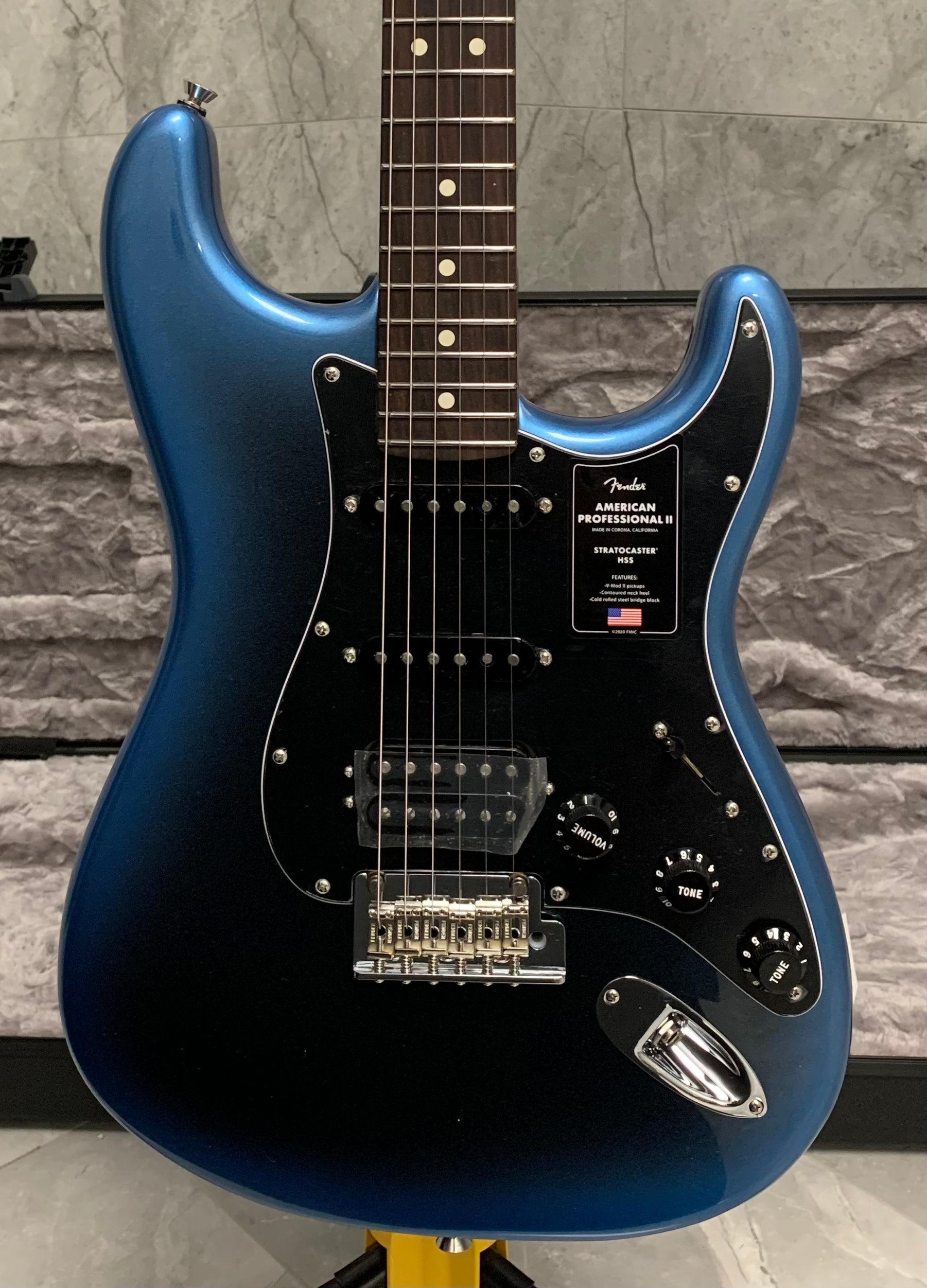 Fender American Professional II Stratocaster HSS Rosewood Fingerboard Dark Night F-0113910761