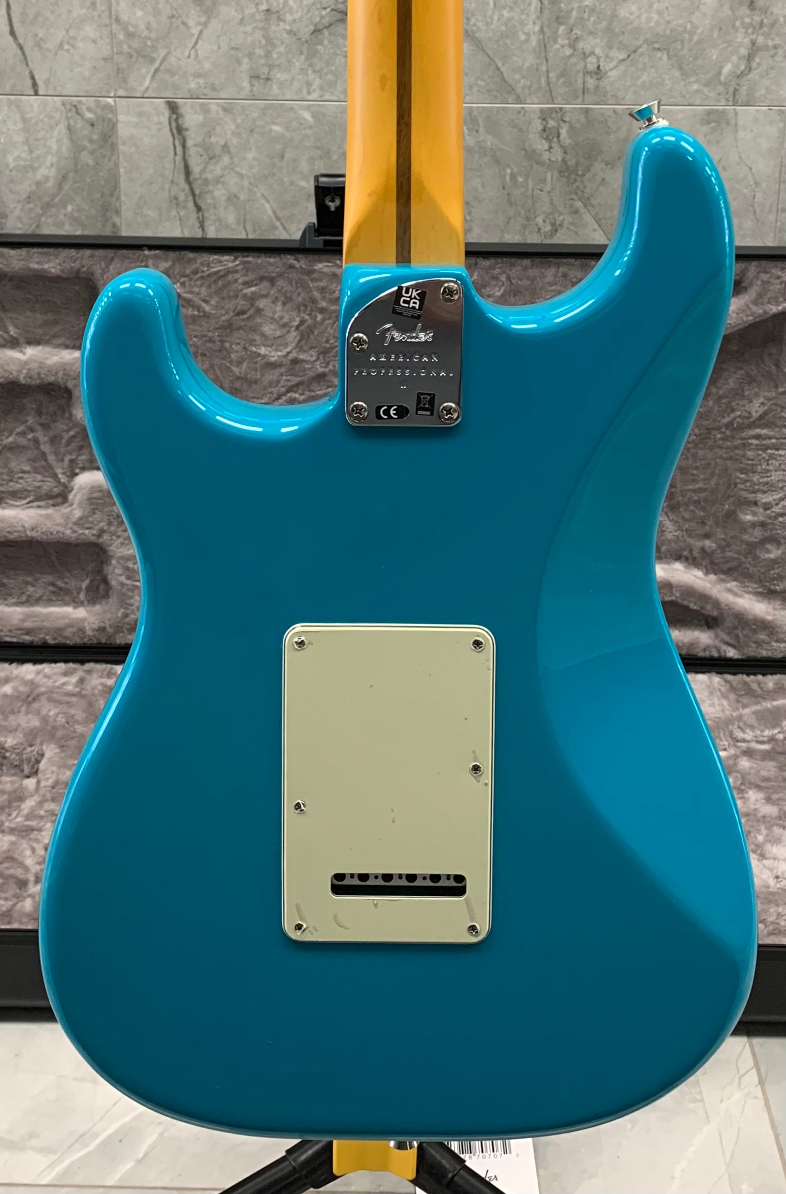 Fender American Professional II Stratocaster HSS Rosewood Fingerboard Miami Blue F-0113910719