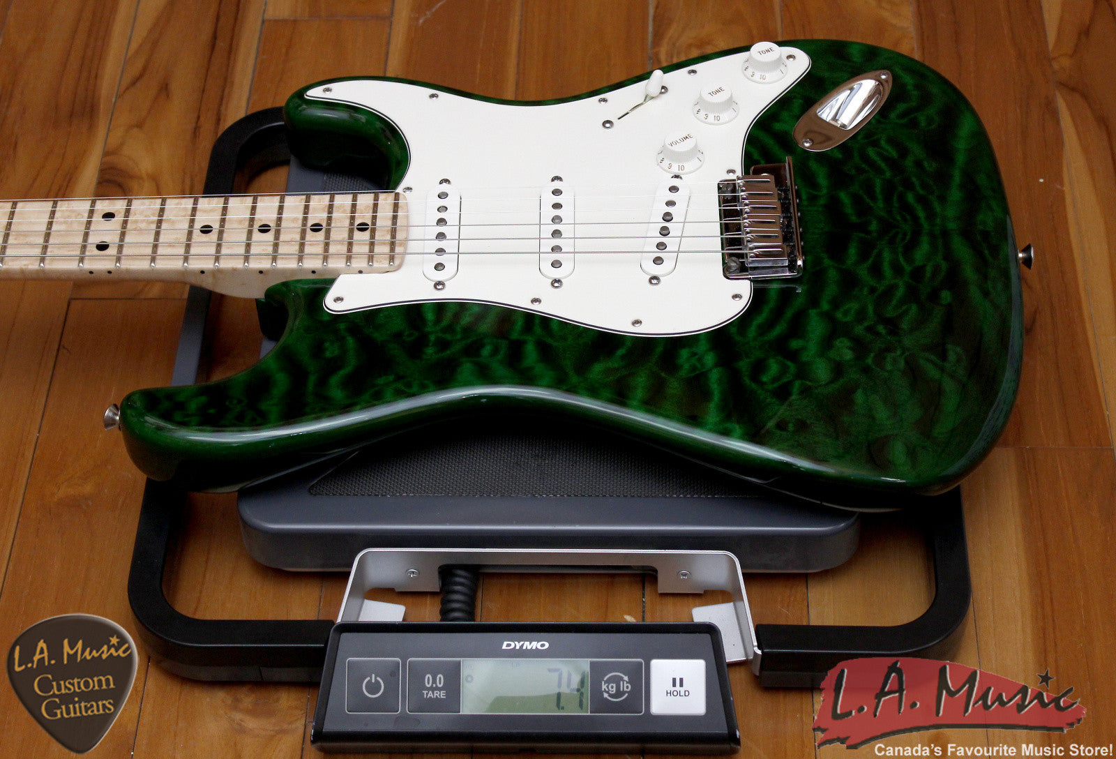 Fender Custom Shop Custom Deluxe AAA Figured Stratocaster Emerald Green - 9231006231 - SN - R82109 - L.A. Music - Canada's Favourite Music Store!